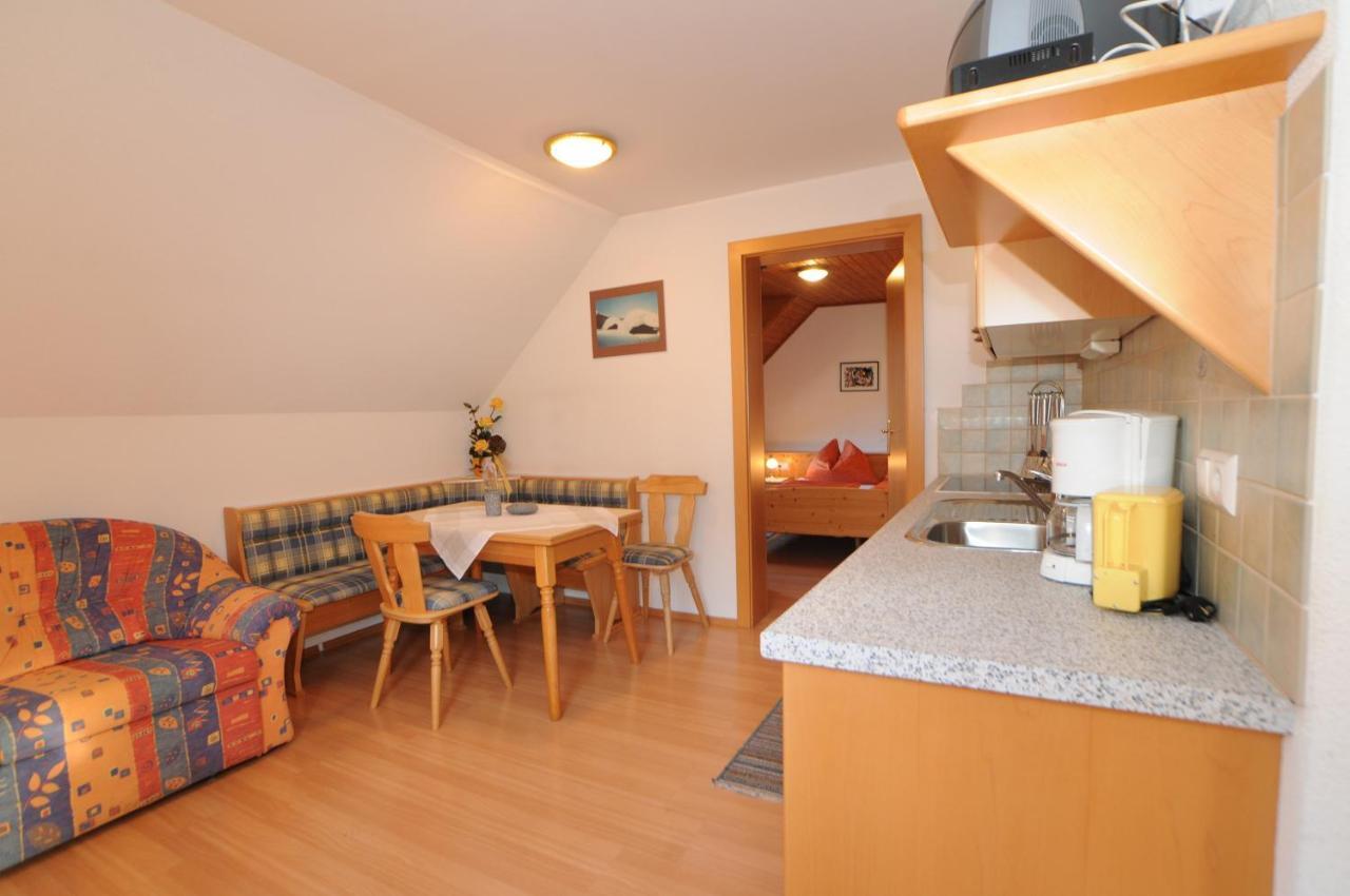 Haus Lukasser Grobming Cameră foto